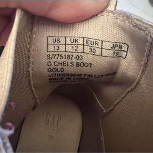 Gap Boots - Kids Size 13 - Picture 3 of 3